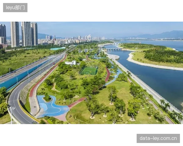 城市体育公园与户外运动基地的建设将成为新一轮体育设施投资的主战场，以满足大众不断增长的户外运动需求